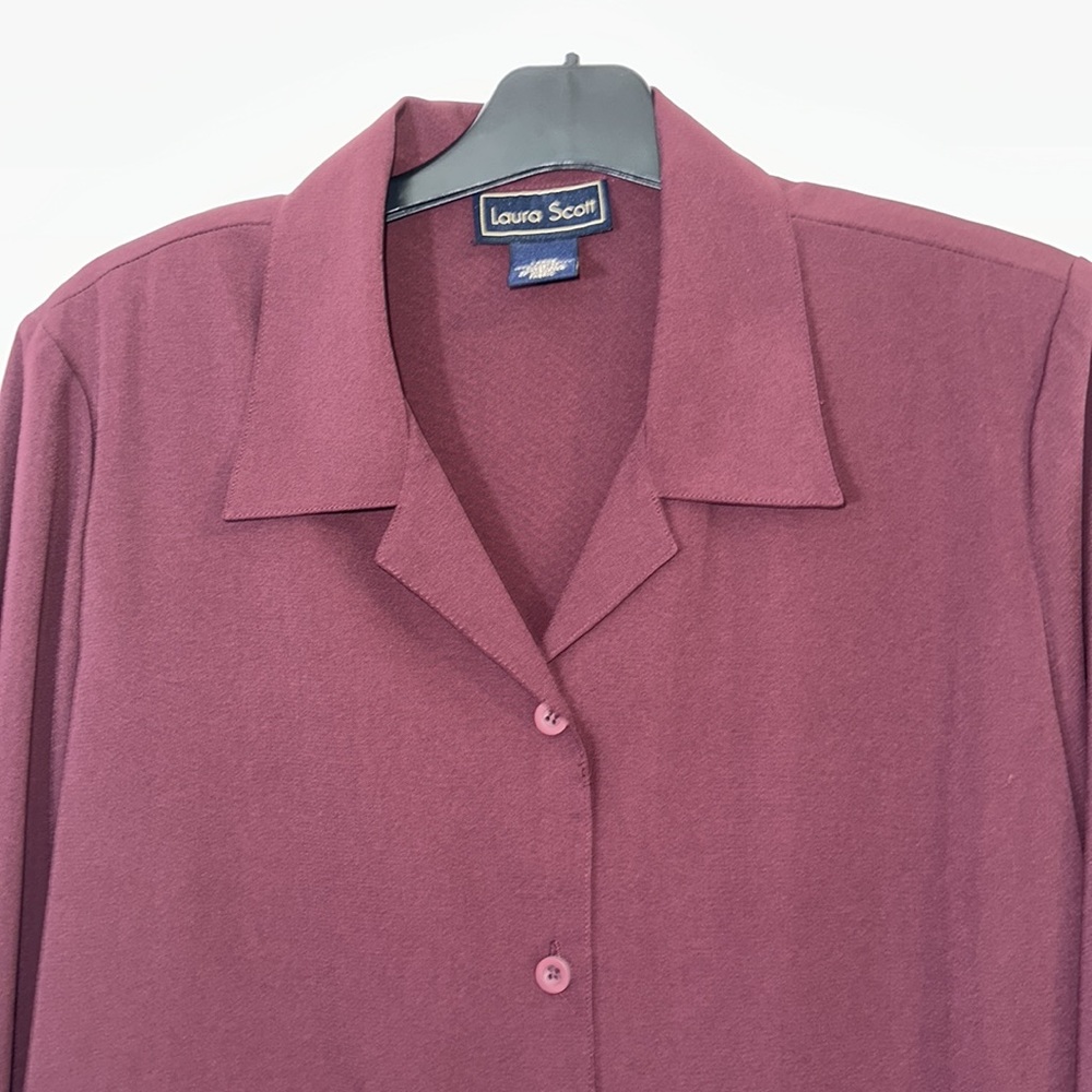 Laura Scott Button Up Top - Picture 2 of 3